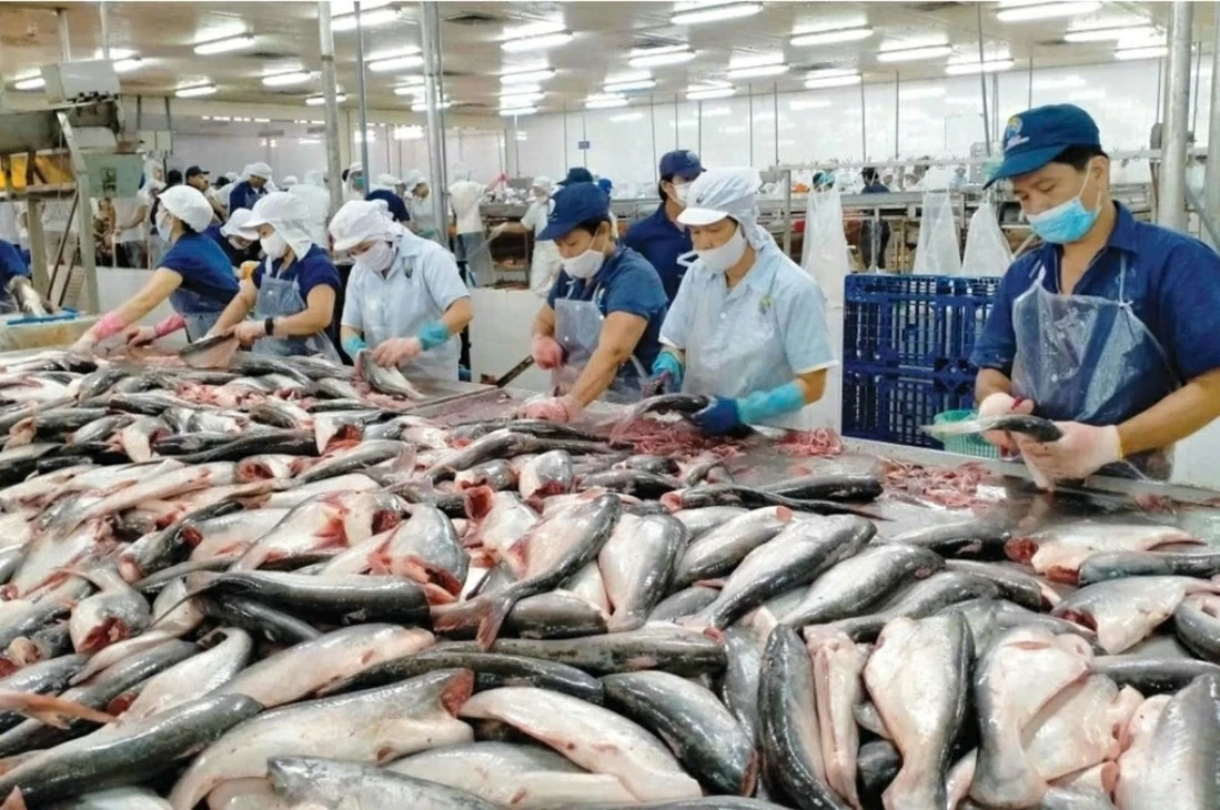 Thứ trưởng Ngoại giao Nguyễn Minh Hằng dự lễ Tổng kết xuất khẩu ngành thuỷ sản Việt Nam vượt mốc kỷ lục 11 tỷ USD