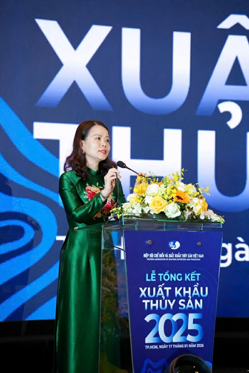 Thứ trưởng Ngoại giao Nguyễn Minh Hằng dự tổng kết xuất khẩu ngành thủy sản Việt Nam 2025 - vượt khó, chạm kỷ lục