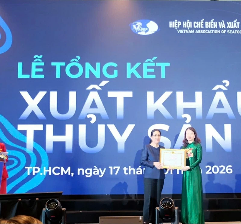 Thứ trưởng Ngoại giao Nguyễn Minh Hằng dự tổng kết xuất khẩu ngành thủy sản Việt Nam 2025 - vượt khó, chạm kỷ lục