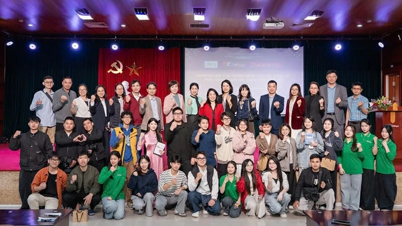 Các đại biểu và sinh viên tại lễ phát động cuộc thi tại Trường cao đẳng Truyền hình, Đài Truyền hình Việt Nam. (Nguồn: BTC)