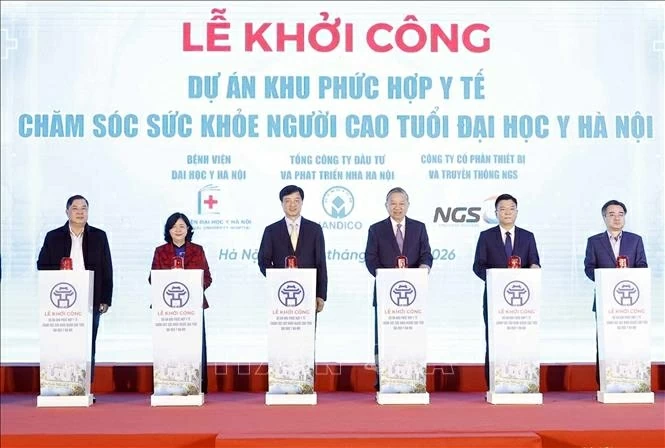 Tổng Bí thư Tô Lâm và các đại biểu thực hiện nghi thức khởi công. (Nguồn: TTXVN)