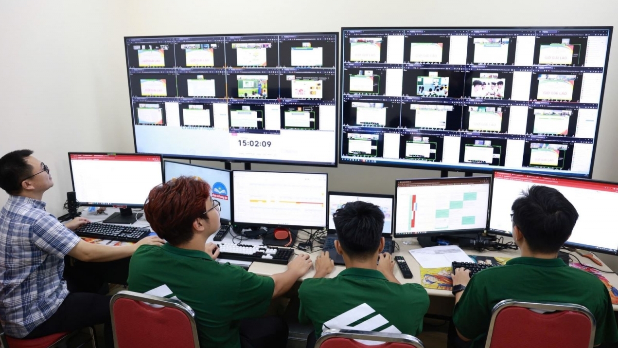 Xây dựng cơ sở dữ liệu Big Data cho sách giáo khoa