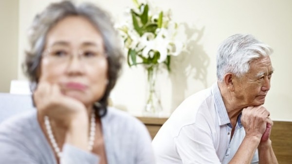 Ly hôn ở tuổi U70, U80 gia tăng, nỗi trăn trở không chỉ của riêng ai