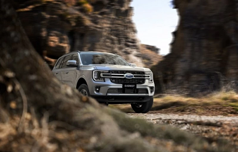 Top 5 xe SUV hạng D bán chạy nhất tháng 12/2025: Ford Everest tiếp tục lập đỉnh.