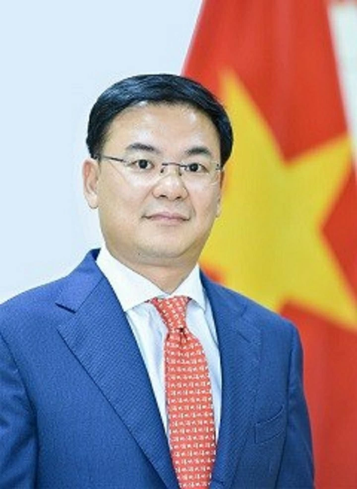 Đại sứ Phạm Quang Hiệu: Đại hội XIV của Đảng đong đầy sức sống, niềm tin và khát vọng vươn lên của đất nước Đại sứ Phạm Quang Hiệu: Đại hội XIV của Đảng đong đầy sức sống, niềm tin và khát vọng vươn lên của đất nước