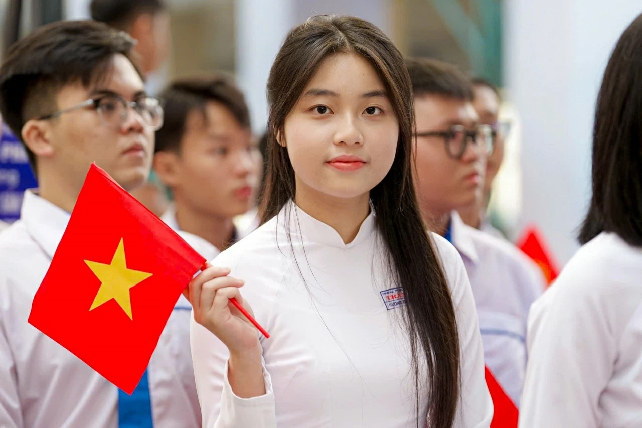 Bộ GD-ĐT công bố danh sách đạt giải học sinh giỏi quốc gia năm học 2025-2026 Bộ GD-ĐT công bố danh sách đạt giải học sinh giỏi quốc gia năm học 2025-2026