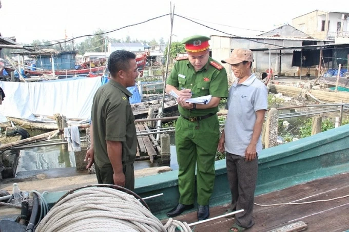Chống khai thác IUU: Nghệ An từng bước số hóa hoạt động khai thác thủy sản; TP. Huế hỗ trợ ngư dân giải bản tàu cá 3 không