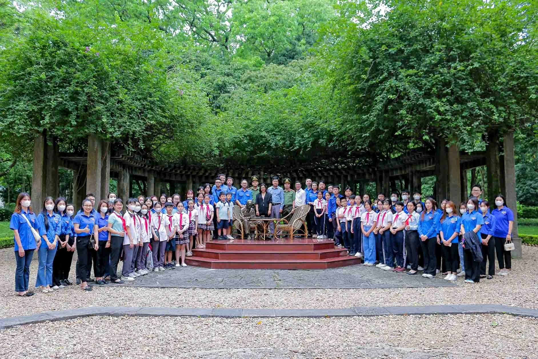 Tuổi trẻ Bộ Ngoại giao: Niềm tin với Đảng trong kỷ nguyên mới Tuổi trẻ Bộ Ngoại giao: Niềm tin với Đảng trong kỷ nguyên mới