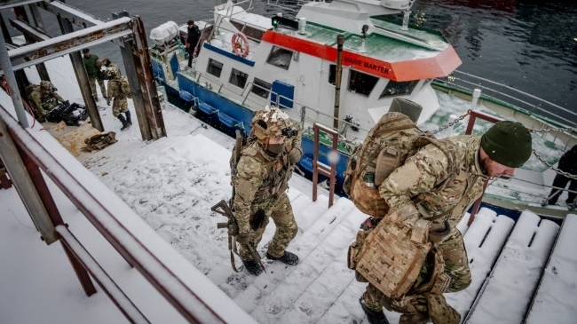 Vấn đề Greenland: Mỹ điều máy bay quân sự đến, Đan Mạch đề nghị NATO triển khai hành động