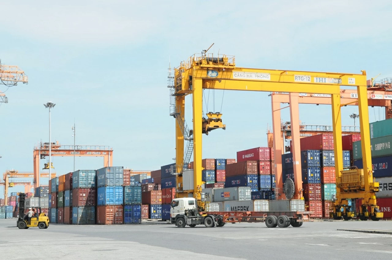 Phát huy vai trò nòng cốt, trụ cột phát triển kinh kế của ngành Công Thương trong kỷ nguyên mới Phát huy vai trò nòng cốt, trụ cột phát triển kinh kế của ngành Công Thương trong kỷ nguyên mới