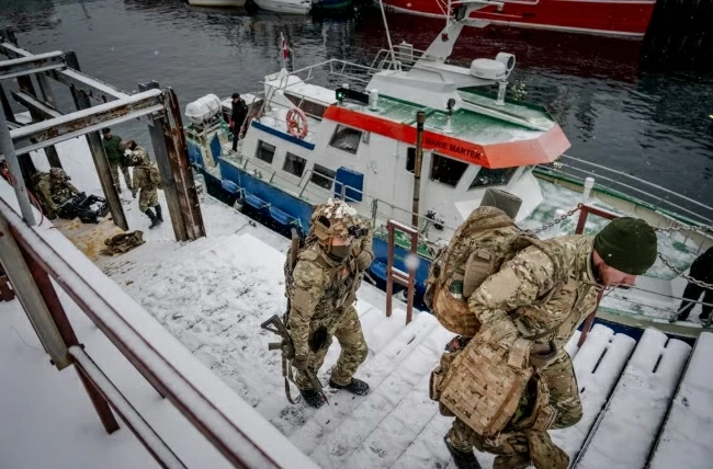 Vấn đề Greenland: Mỹ điều máy bay quân sự đến, Đan Mạch đề nghị NATO triển khai hành động Vấn đề Greenland: Mỹ điều máy bay quân sự đến, Đan Mạch đề nghị NATO triển khai hành động