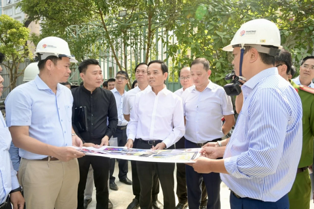 Phát huy trí tuệ, đoàn kết, đổi mới - Nền tảng cho giai đoạn phát triển mới của Thành phố Hồ Chí Minh Phát huy trí tuệ, đoàn kết, đổi mới - Nền tảng cho giai đoạn phát triển mới của Thành phố Hồ Chí Minh
