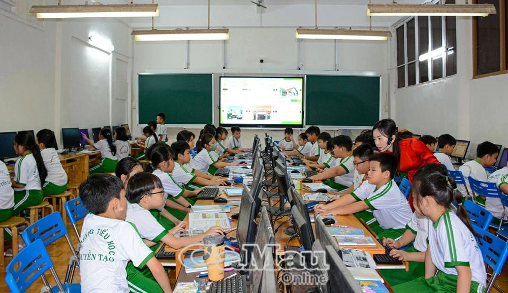 Huy động hiệu quả nguồn lực, phát huy tiềm năng, lợi thế - Động lực đưa Cà Mau phát triển nhanh và bền vững trong kỷ nguyên mới Huy động hiệu quả nguồn lực, phát huy tiềm năng, lợi thế - Động lực đưa Cà Mau phát triển nhanh và bền vững trong kỷ nguyên mới