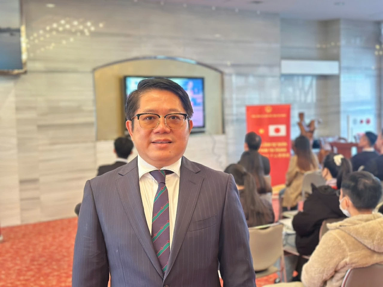 Cộng đồng người Việt tại Osaka Nhật Bản theo dõi trực tiếp Lễ Khai mạc Đại hội XIV của Đảng