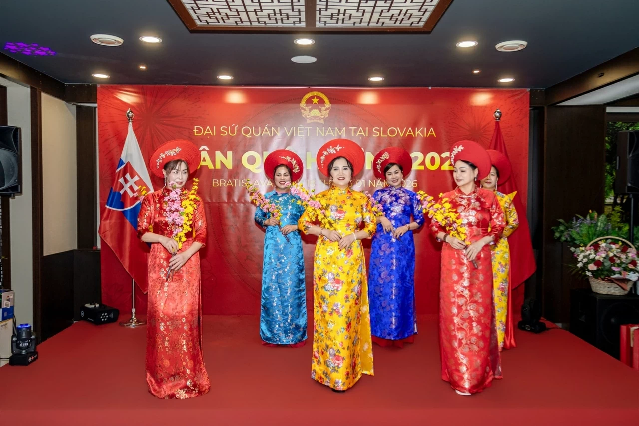 Ấm áp chương trình Xuân Quê hương 2026 tại Slovakia