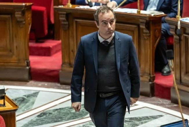 Thủ tướng Pháp quyết định đặt cược vào canh bạc ngân sách: Sẽ phá thế bế tắc hay kết thúc tương lai chính trị? Thủ tướng Pháp quyết định đặt cược vào canh bạc ngân sách: Sẽ phá thế bế tắc hay kết thúc tương lai chính trị?