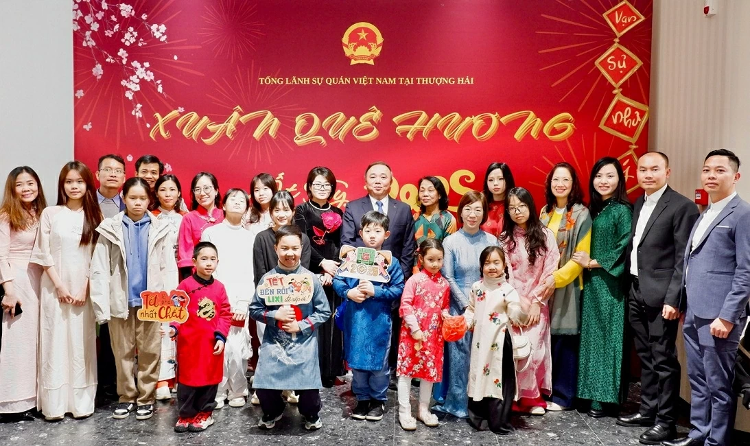 Cộng đồng người Việt tại Nga, Trung Quốc bày tỏ niềm tin vững chắc vào vai trò lãnh đạo của Đảng