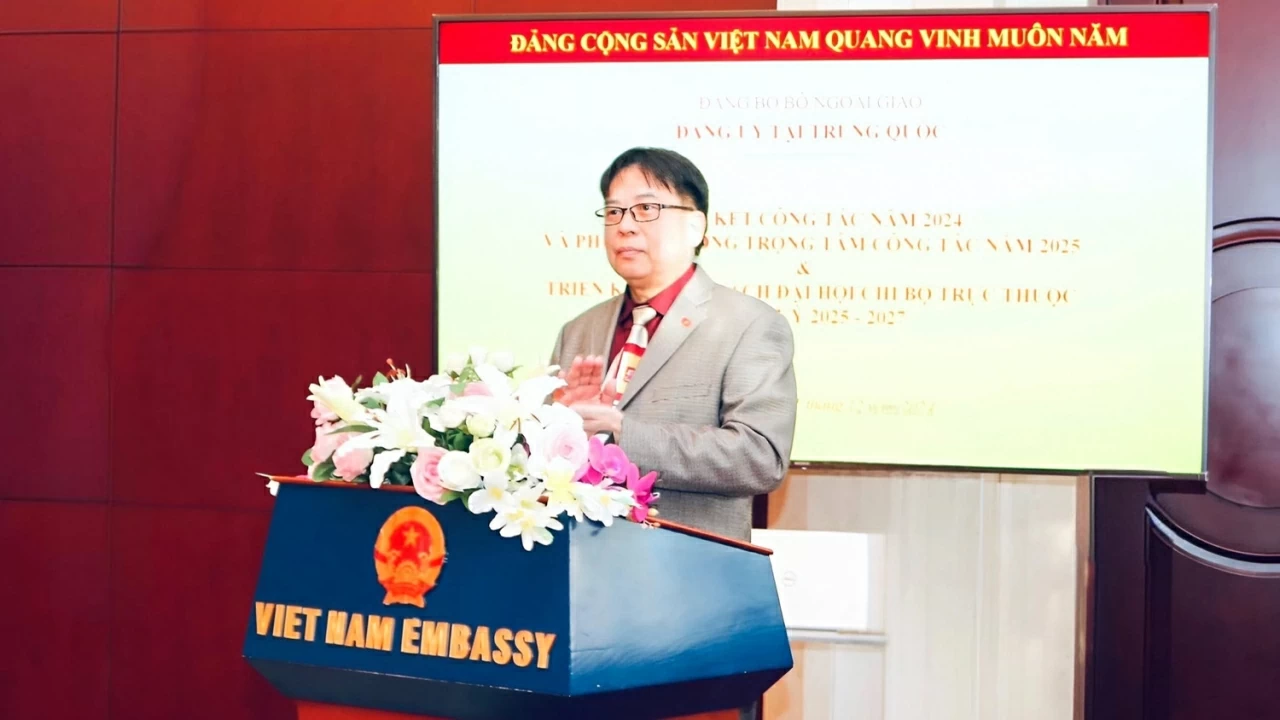 Cộng đồng người Việt tại Nga, Trung Quốc b&agrave;y tỏ niềm tin vững chắc v&agrave;o vai tr&ograve; l&atilde;nh đạo của Đảng