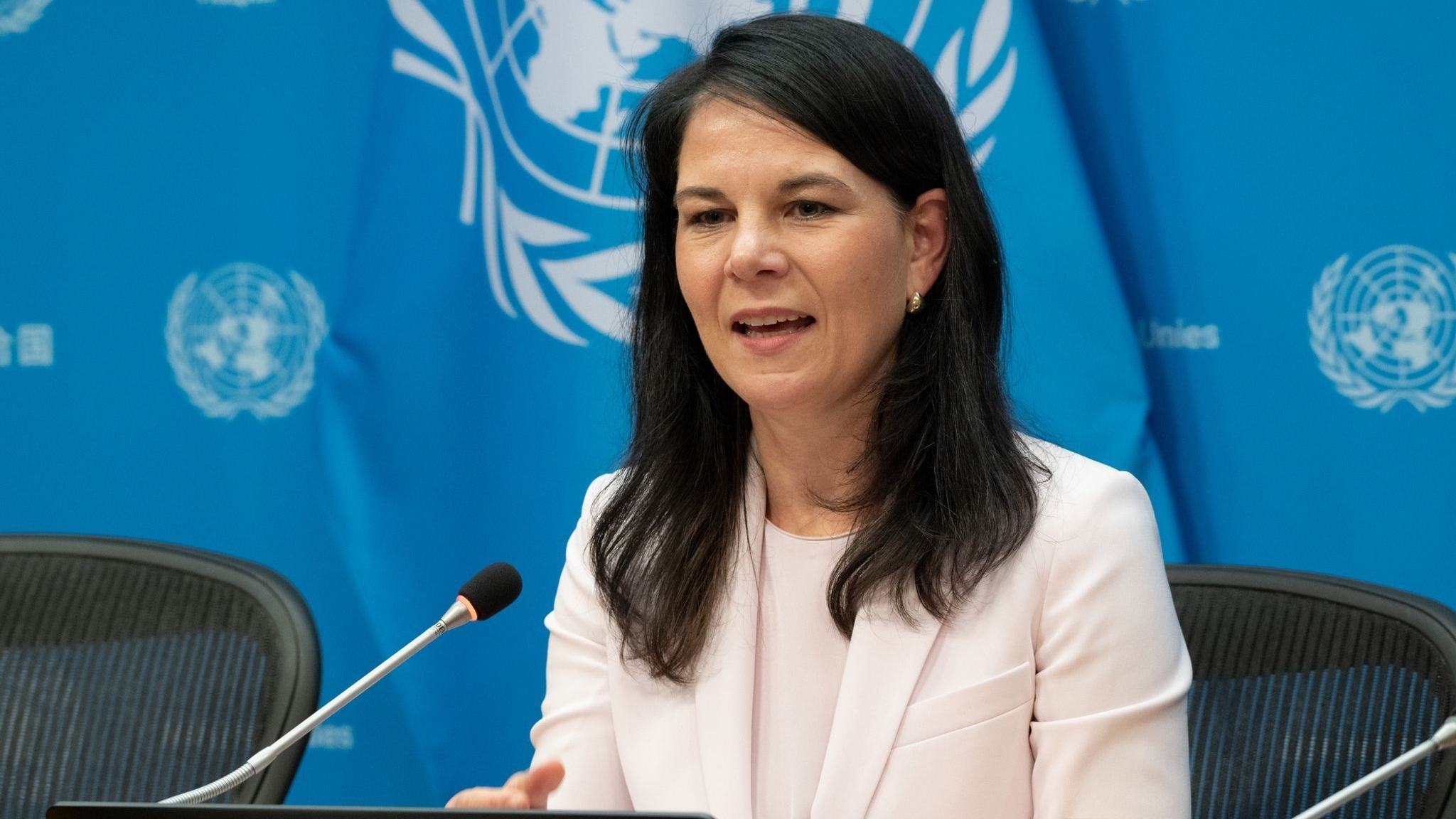 Vấn đề Greenland: Chủ tịch Đại hội đồng LHQ ra tuyên bố mạnh mẽ, ECB nói Mỹ 'hành xử rất lạ lùng', Pháp yêu cầu NATO hành động