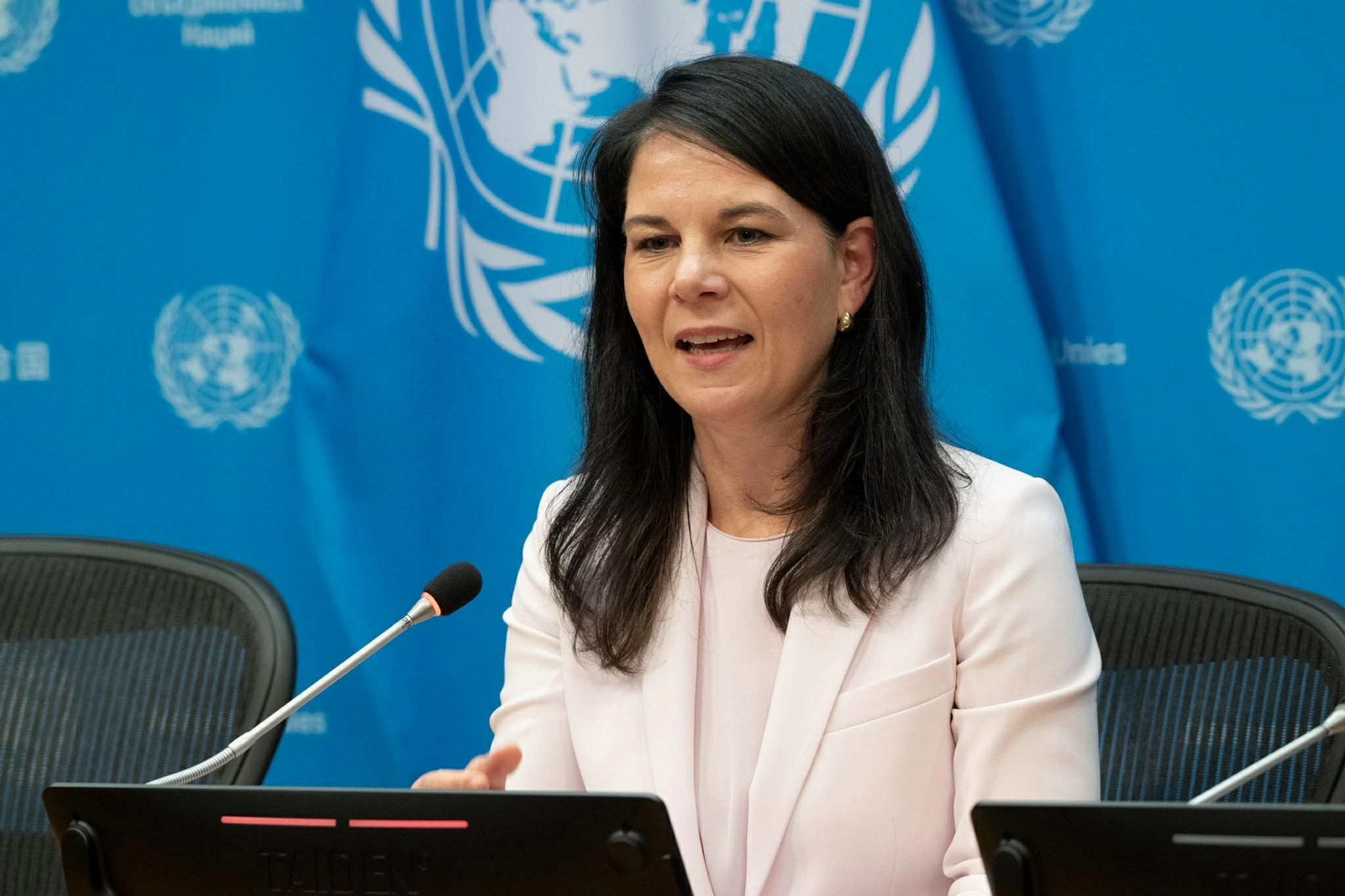 Vấn đề Greenland: Chủ tịch Đại hội đồng LHQ ra tuyên bố mạnh mẽ, ECB nói Mỹ 'hành xử rất lạ lùng', Pháp yêu cầu NATO hành động Vấn đề Greenland: Chủ tịch Đại hội đồng LHQ ra tuyên bố mạnh mẽ, ECB nói Mỹ 'hành xử rất lạ lùng', Pháp yêu cầu NATO hành động