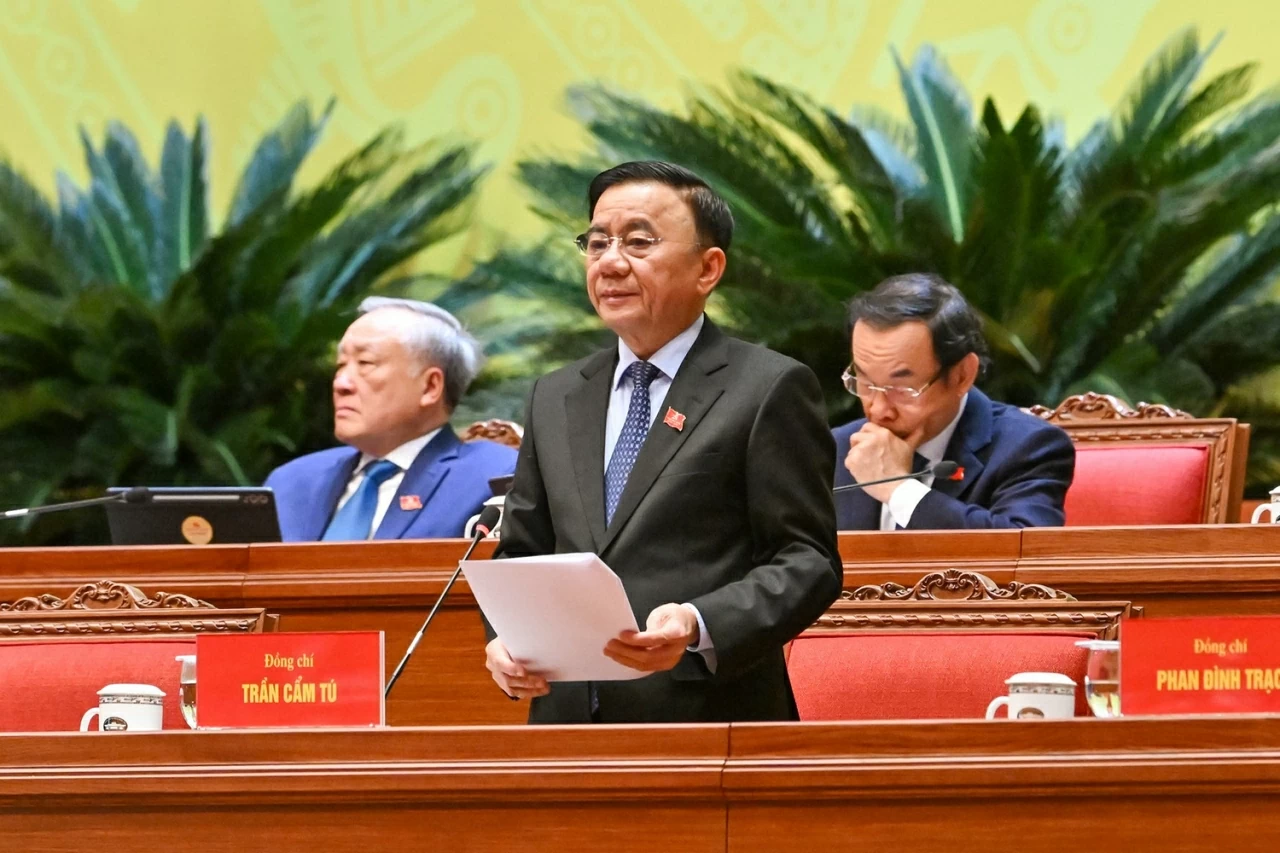 Thông cáo báo chí về ngày làm việc thứ hai Đại hội đại biểu toàn quốc lần thứ XIV của Đảng