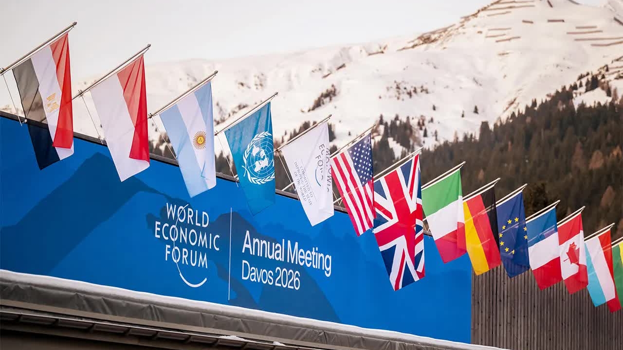 Đối thoại trong thế giới bất định