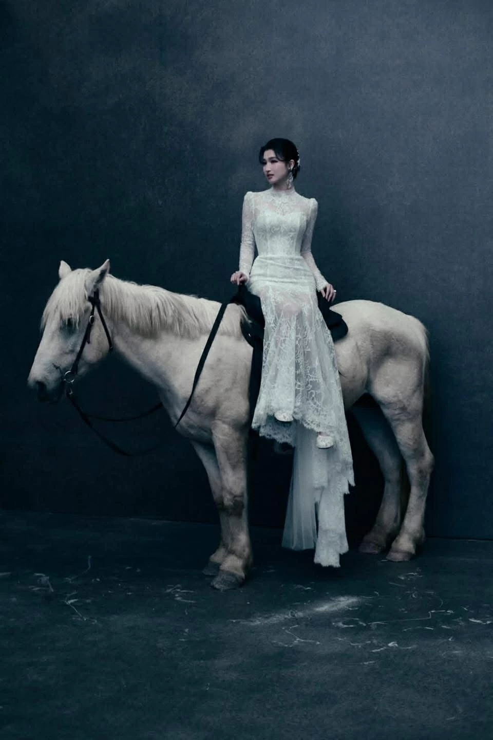 Ngắm ảnh cưới đẹp nên thơ của Á hậu Phương Nhi