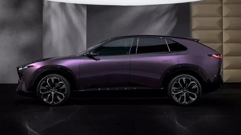 Phía bên của Mazda CX-6e. Phía bên của Mazda CX-6e.