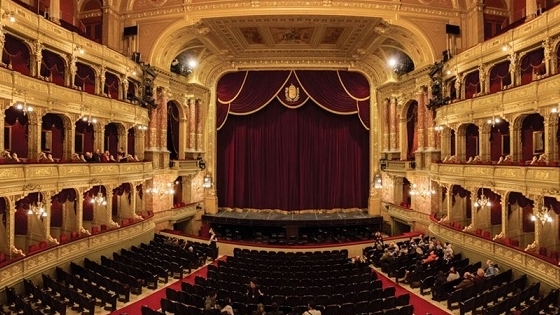 Nhà hát Lớn Hà Nội lọt danh sách kiến trúc ngoạn mục châu Á