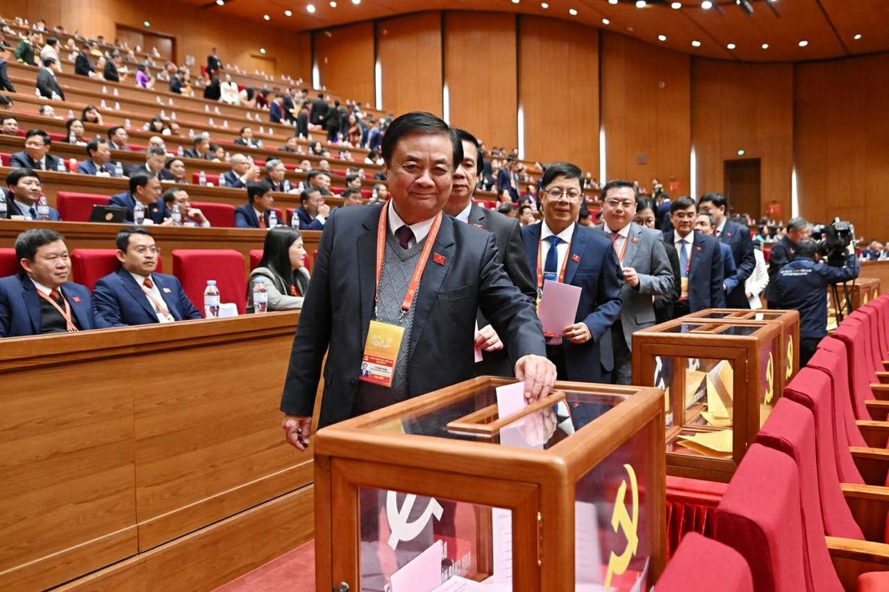 Hình ảnh bỏ phiếu Bầu Ban Chấp hành Trung ương Đảng khóa XIV Hình ảnh bỏ phiếu Bầu Ban Chấp hành Trung ương Đảng khóa XIV