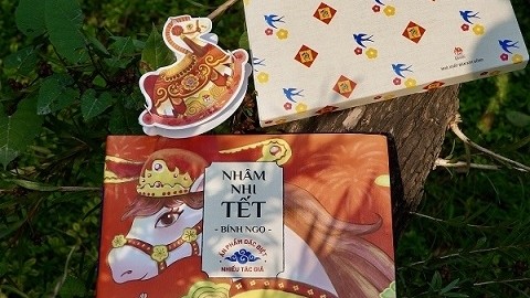 Ra mắt ấn phẩm đặc biệt 'Nhâm nhi Tết Bính Ngọ'