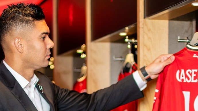 Casemiro ra đi, Man Utd ráo riết đàm phán gia hạn với Mainoo