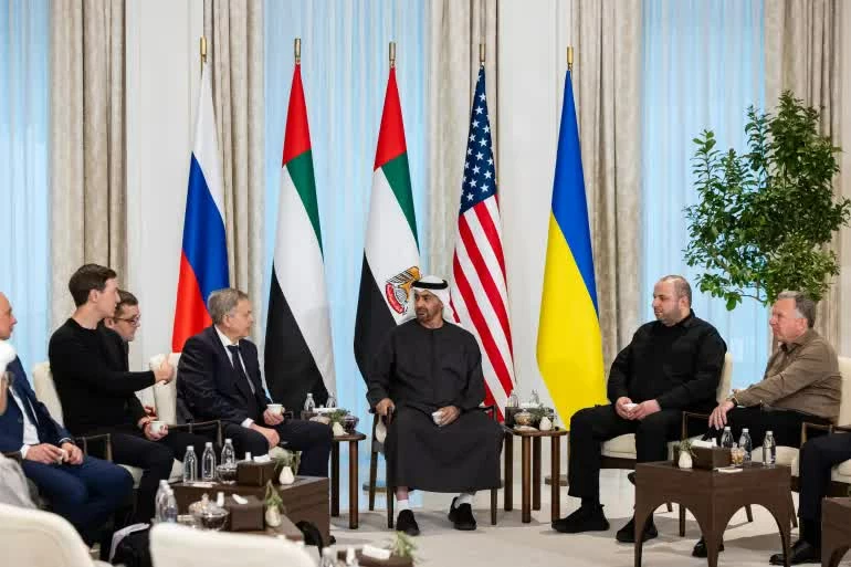 Mỹ-EU phác thảo kế hoạch thịnh vượng Ukraine trước khi lệnh ngừng bắn có tiến triển? Mỹ-EU phác thảo kế hoạch thịnh vượng Ukraine trước khi lệnh ngừng bắn có tiến triển?