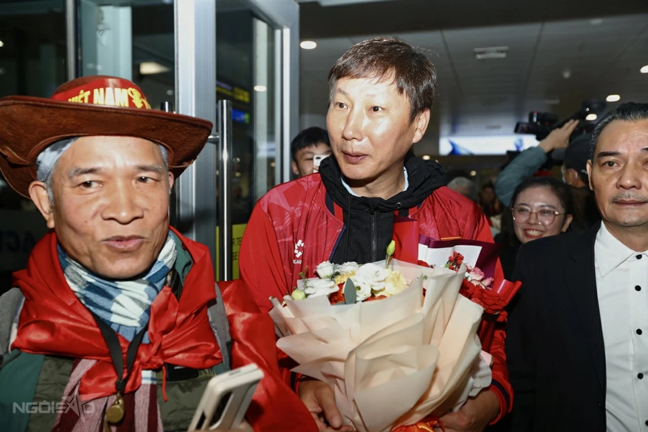 Người hâm mộ đón đội tuyển U23 Việt Nam trở về Người hâm mộ đón đội tuyển U23 Việt Nam trở về