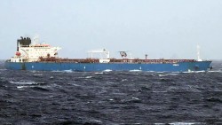 Pháp điều tra nghi vấn tàu dầu thuộc 'hạm đội bóng tối'