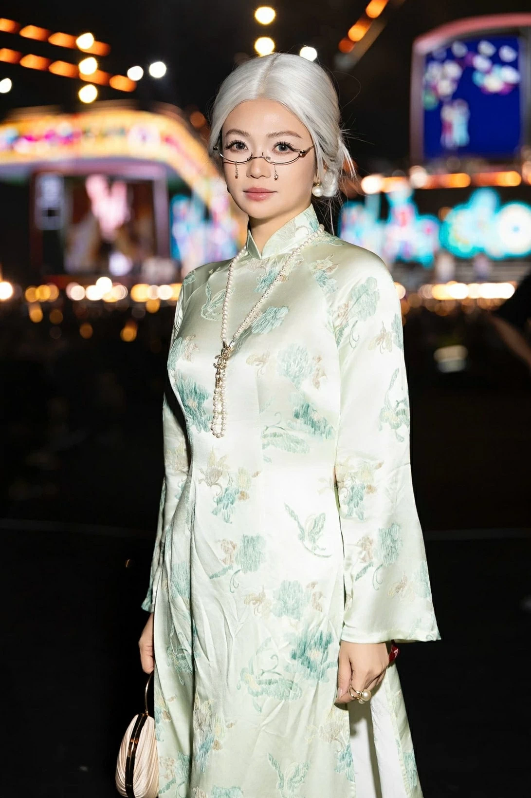 Diễn viên Kiều Anh đẹp đằm thắm trong phim Gia đình trái dấu