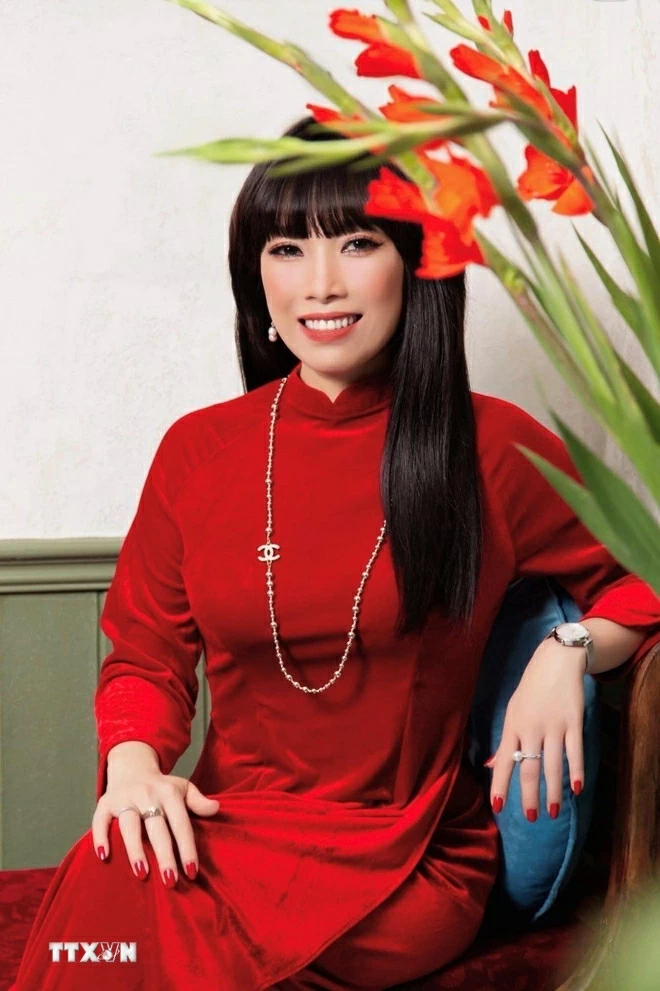 Bà Stéphanie DO, định cư tại Pháp từ nhỏ và được bầu làm đại biểu Quốc hội Pháp nhiệm kỳ 2017-2022, trở thành nghị sỹ gốc Việt đầu tiên trong lịch sử nghị viện nước này. (Ảnh: TTXVN phát)