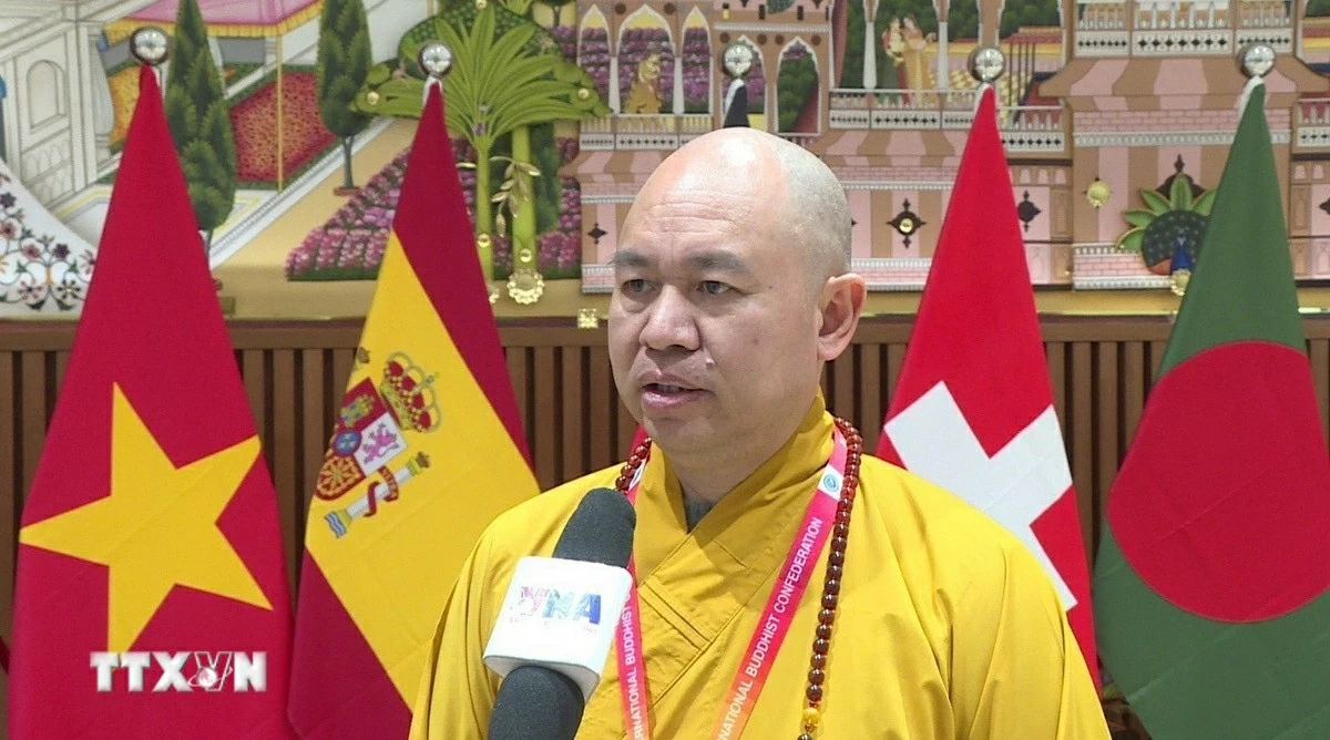 Thượng tọa Thích Đức Thiện tại Hội nghị thượng đỉnh Phật giáo toàn cầu. (Nguồn: TTXVN)