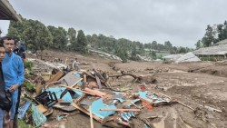 Sạt lở đất tại Indonesia, hơn 80 người mất tích