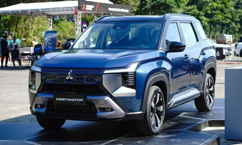 Mitsubishi Destinator Ultimate l&agrave; phi&ecirc;n bản cao cấp của mẫu SUV 7 chỗ Destinator mới ra mắt tại Việt Nam.