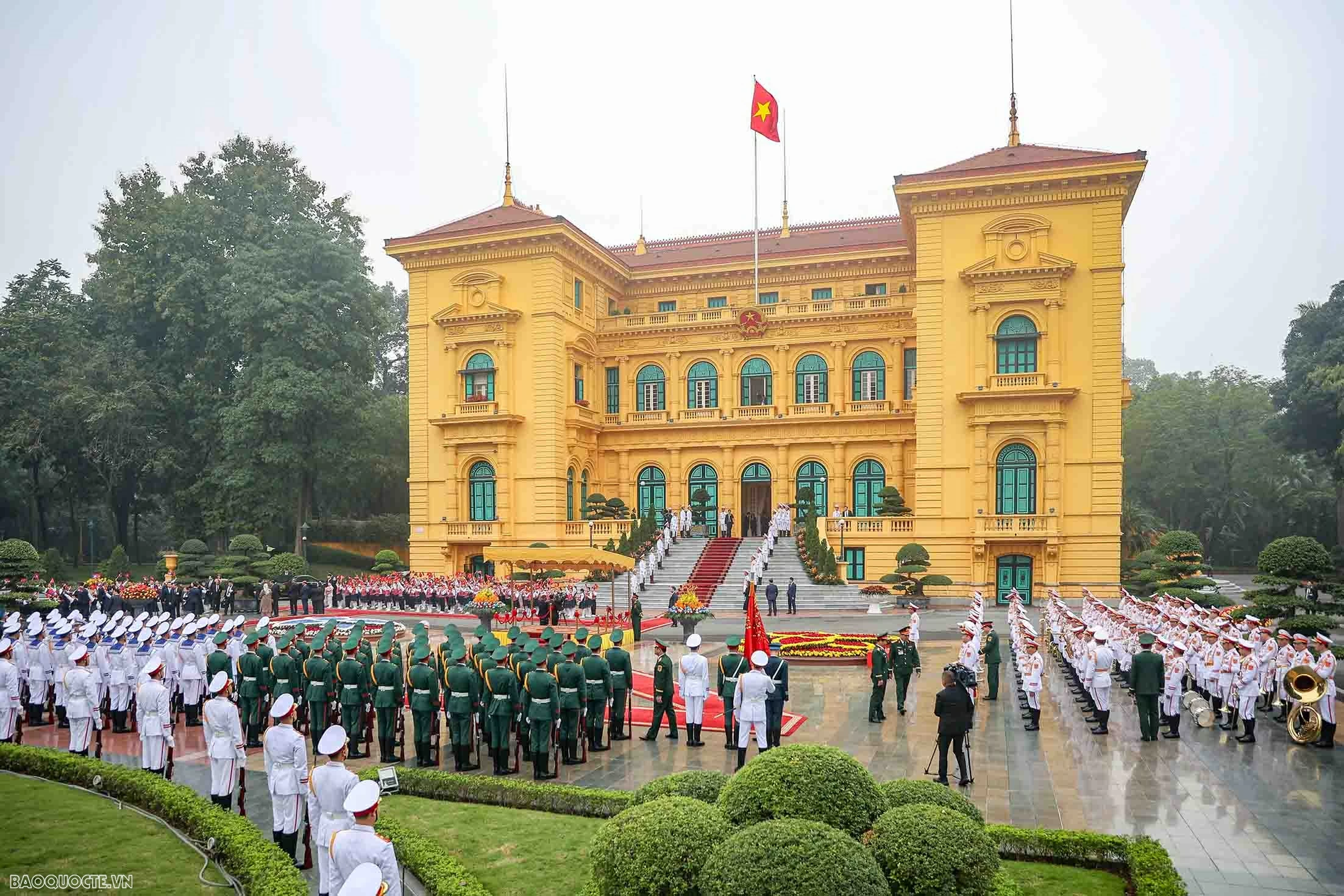 Lễ đón chính thức Tổng Bí thư, Chủ tịch nước Lào và Phu nhân