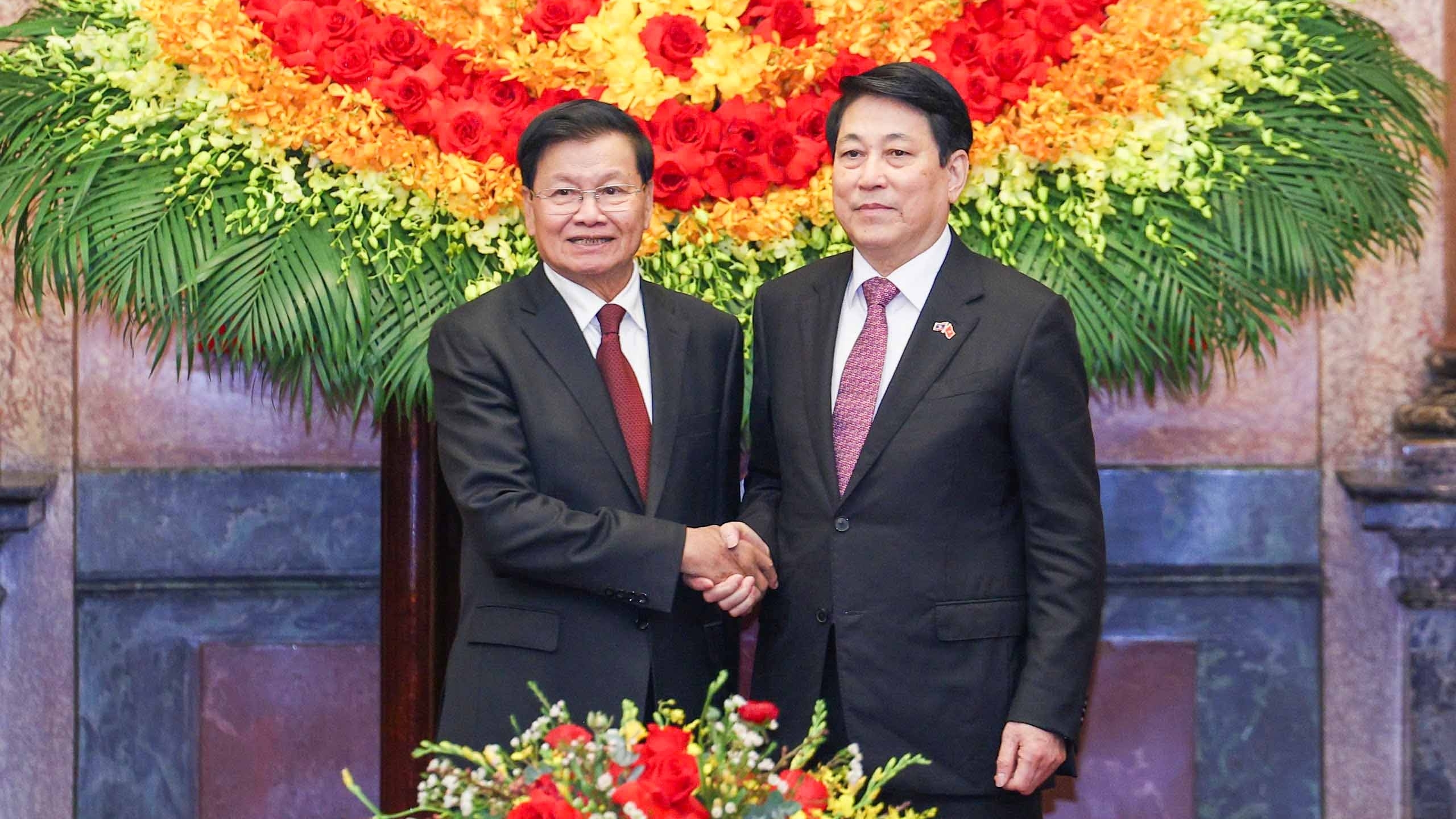Chủ tịch nước Lương Cường hội kiến Tổng Bí thư, Chủ tịch nước Lào Thongloun Sisoulith