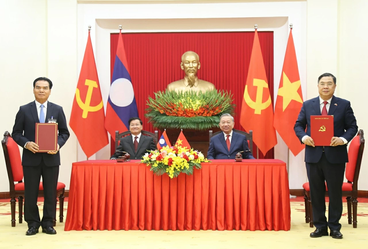 Việt Nam-Lào