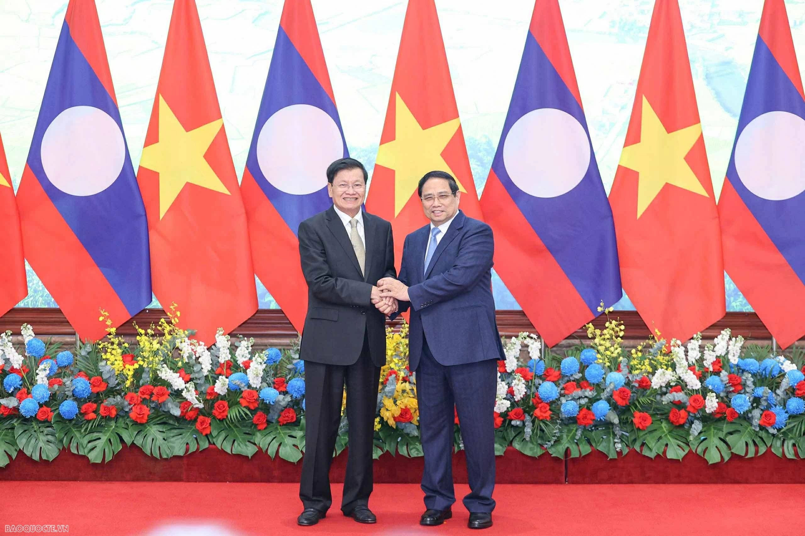 Thủ tướng Phạm Minh Chính hội kiến với Tổng Bí thư, Chủ tịch nước Lào