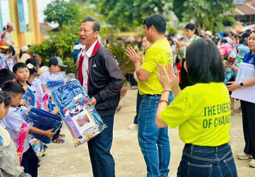 Quỹ GE Vernova Foundation tài trợ 200.000 USD hỗ trợ phục hồi sau lũ lụt tại Việt Nam và Indonesia