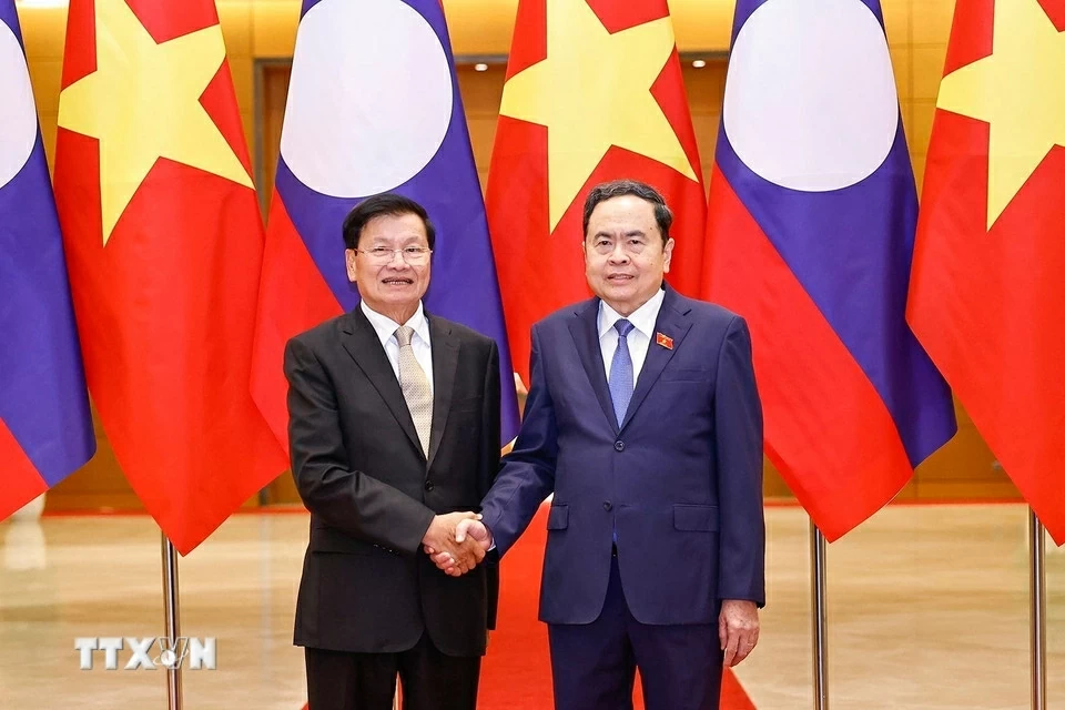 Chủ tịch Quốc hội Trần Thanh Mẫn hội kiến Tổng Bí thư, Chủ tịch nước Lào