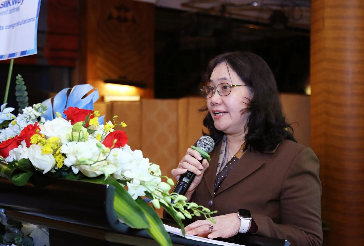 Cục trưởng Cục Thống kê Nguyễn Thị Hương phát biểu tại buổi lễ. (Ảnh: Thành Long)