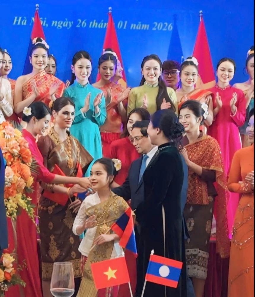 Hoa hậu nhí Lê Ngọc Minh Giang vinh dự tham gia chương trình Nghệ thuật đón tiếp Tổng Bí thư, Chủ tịch nước Lào tại Việt Nam - Thế Giới Giải Trí