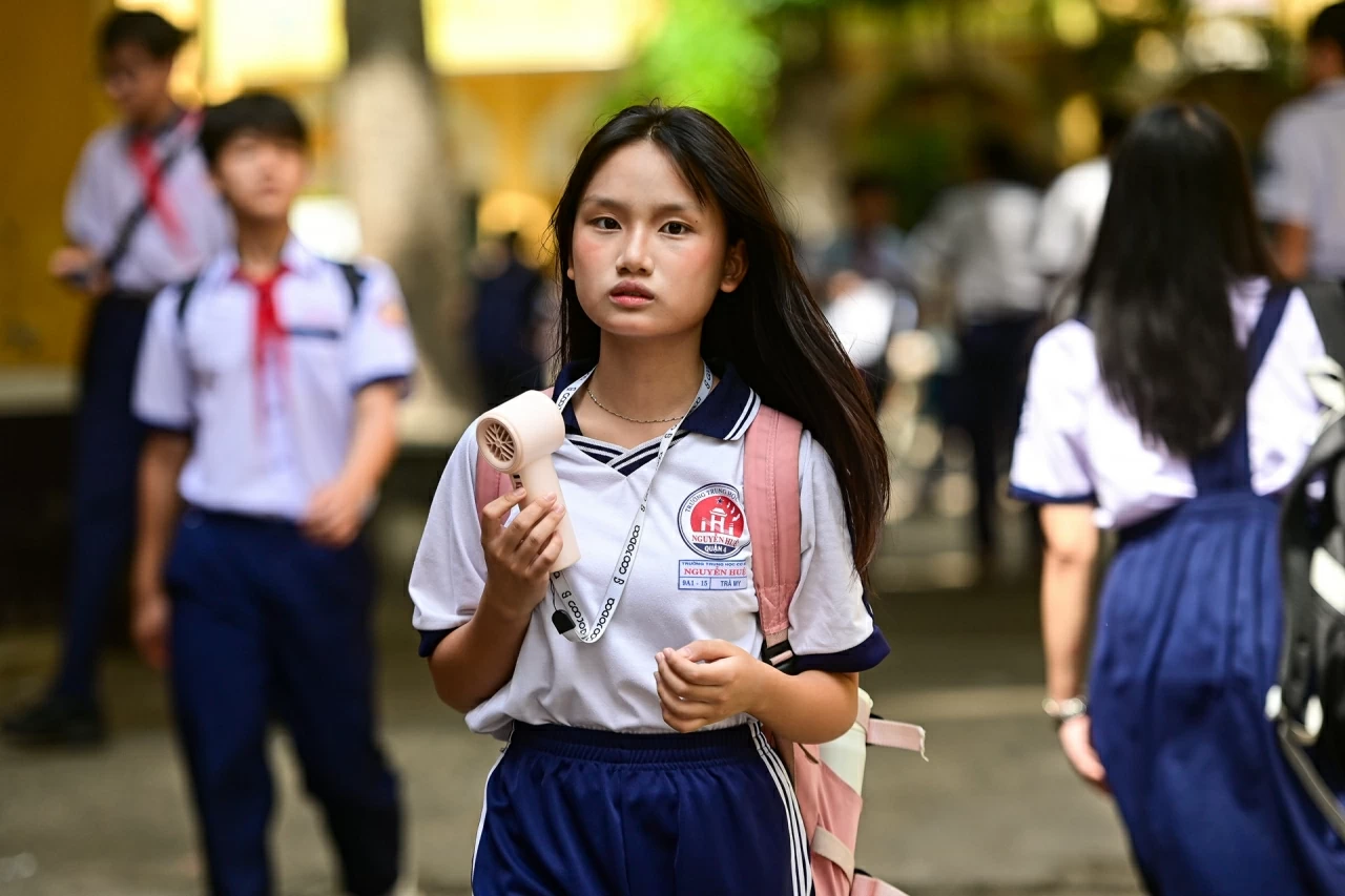 Giám đốc Sở GD&ĐT TP. Hồ Chí Minh nói về đề xuất bỏ thi vào lớp 10 Giám đốc Sở GD&ĐT TP. Hồ Chí Minh nói về đề xuất bỏ thi vào lớp 10