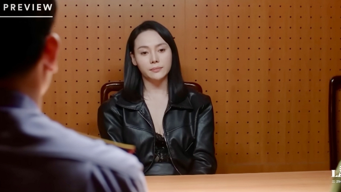 Lằn ranh tập 56: Trinh ra sức bảo vệ người tình, ông Sách thừa nhận đánh giá sai Triển